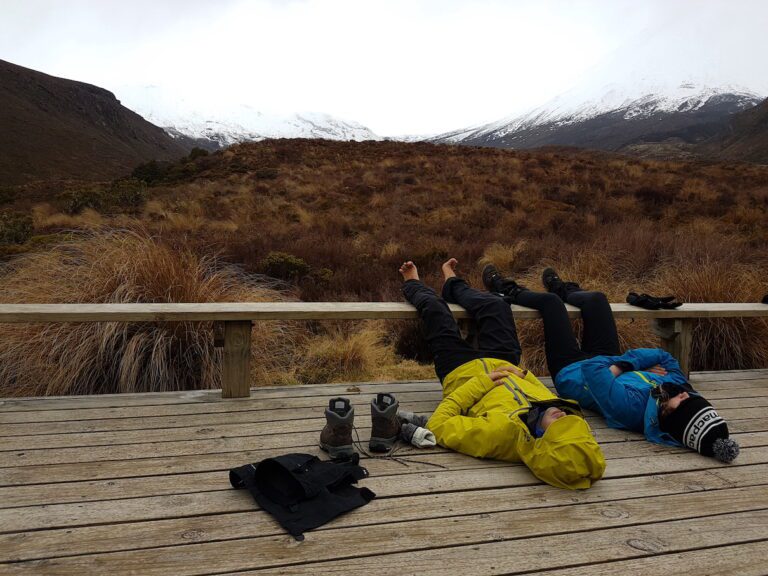 מעיל גשם ובגדים להחלפה